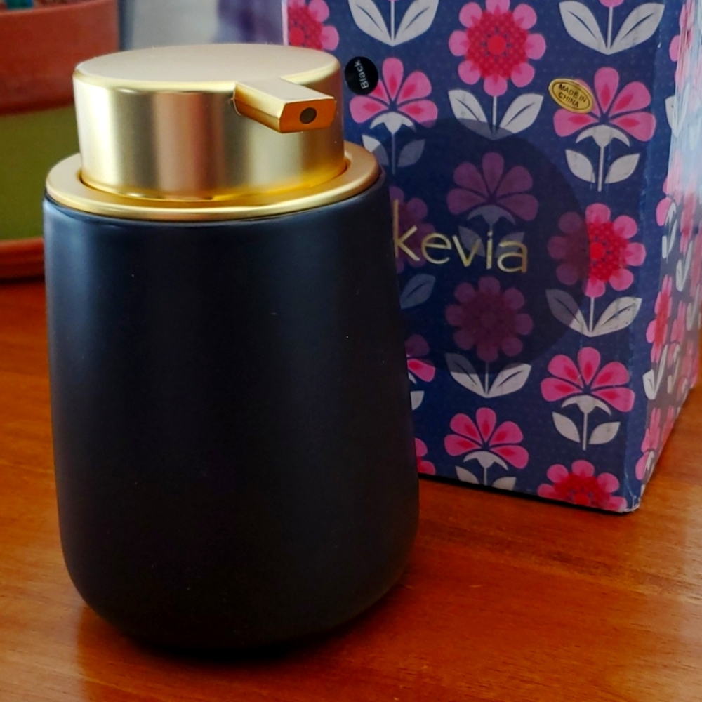 Kevia Black and Gold Soap Dispenser